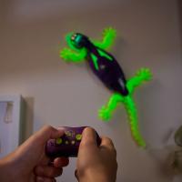 HEX BOTS RC FOSFORESKUJÍCÍ GEKON LEZOUCÍ PO STĚNÁCH