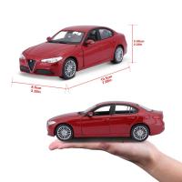 Bburago 1:24 Plus Alfa Romeo Giulia (2016) Metallic Red