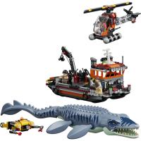 Útok dinosaura mosasaura na loď