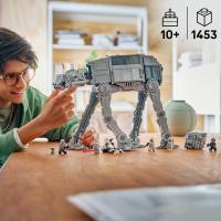 AT-AT™ s a INT-4 z Imperiálního zůstatku