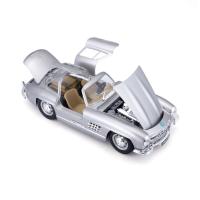 Bburago 1:24 Mercedes Benz 300SL Silver