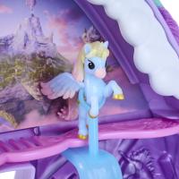 UNICORN ACADEMY ČESACÍ HLAVA ROZLOŽITELNÁ NA HRACÍ SET