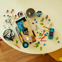 Andrea a jej moderný dom