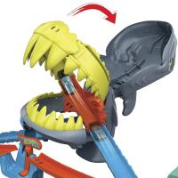 Hot Wheels  CITY SHARK CHOMP BEACH