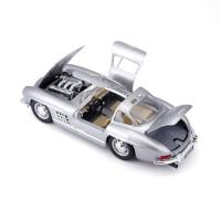 Bburago 1:24 Mercedes Benz 300SL Silver