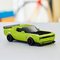 Sportovní auto Dodge Challenger SRT Hellcat