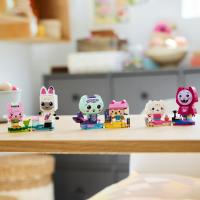 Gabi a jej mačací kamaráti z kociek