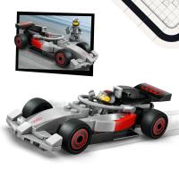 Výstavní náklaďák F1® se závodním autem Audi F1®