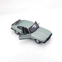 Bburago 1:24 Plus Ford Capri 1982 light green