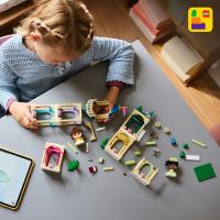 Mini Bella a Tiana s hradom