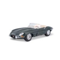 Bburago 1:18 Jaguar "E" Cabriolet (1961) Green