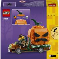 Pick-up s halloweenskými dýněmi