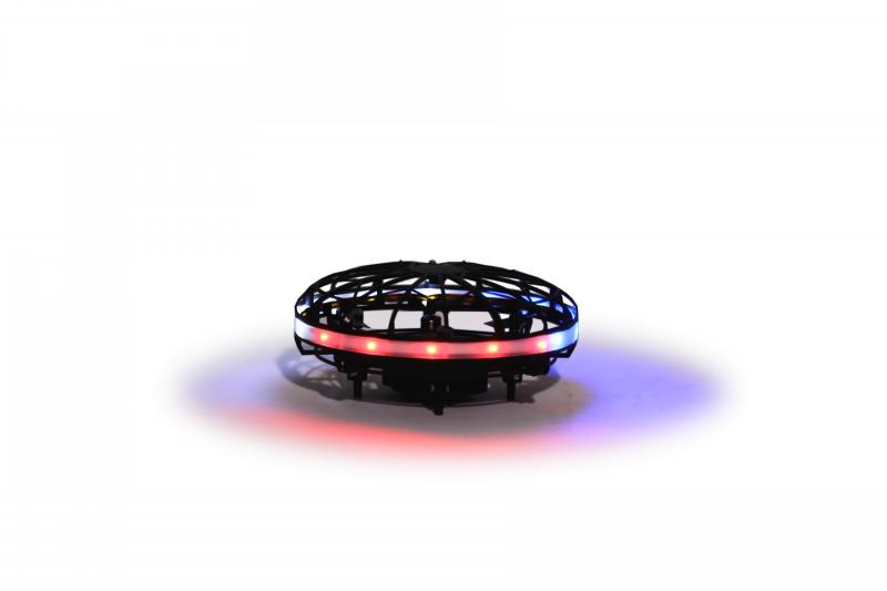 Svítící levitující ufo